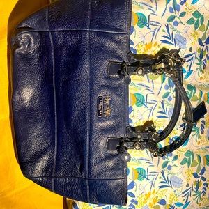 I LOVE this blue Coach Purse